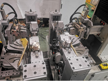 ZCN091EG-1300（1800）全自動數(shù)控四臂定子線圈伺服漲型機